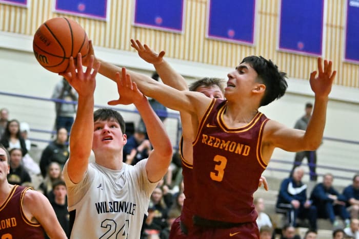 a Wilsonville Redmond 5A Oregon boys basketball quarterfinal 2024 Leon Neuschwander 18